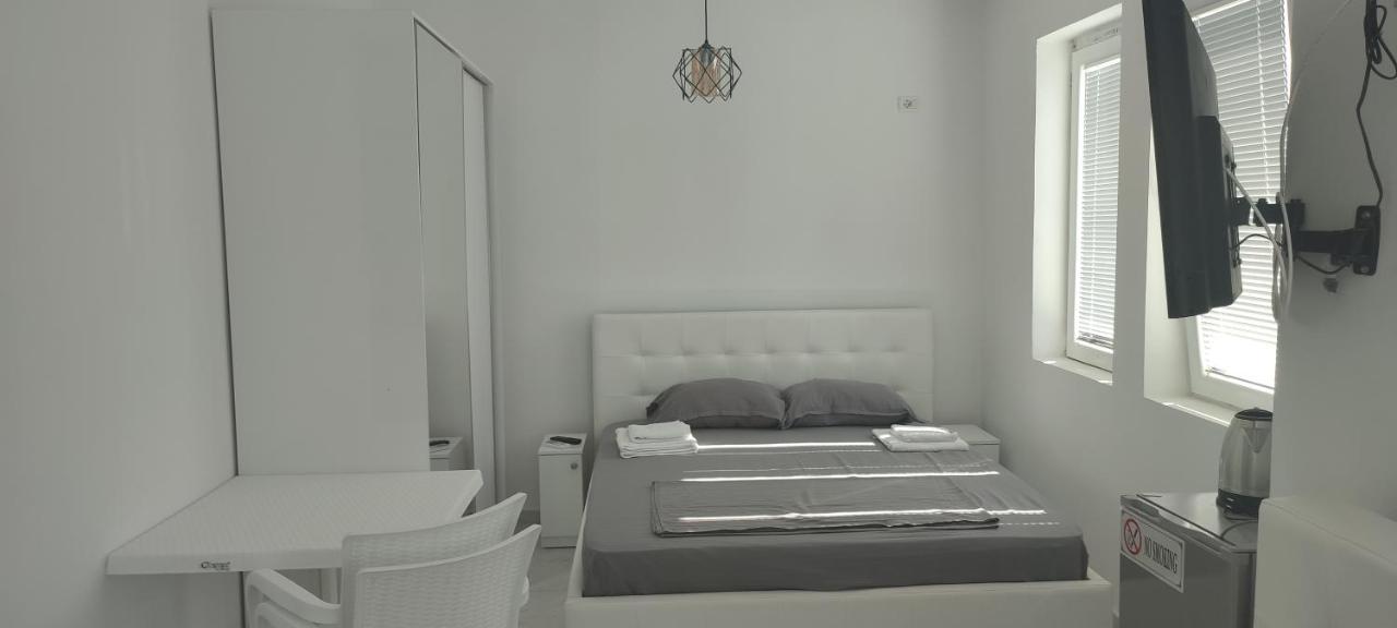 Golem Apartment 外观 照片