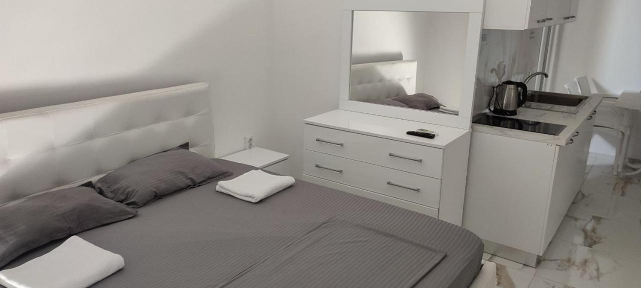 Golem Apartment 外观 照片