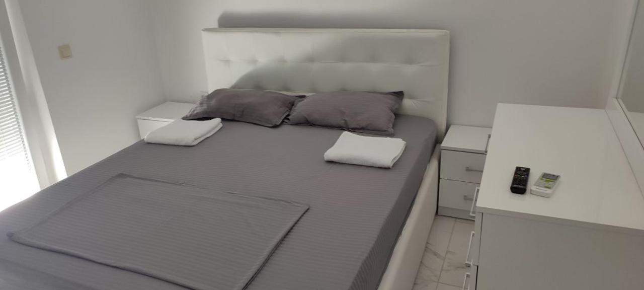 Golem Apartment 外观 照片