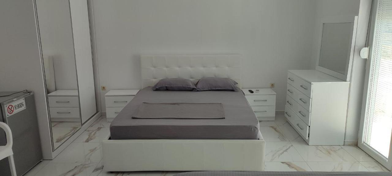 Golem Apartment 外观 照片