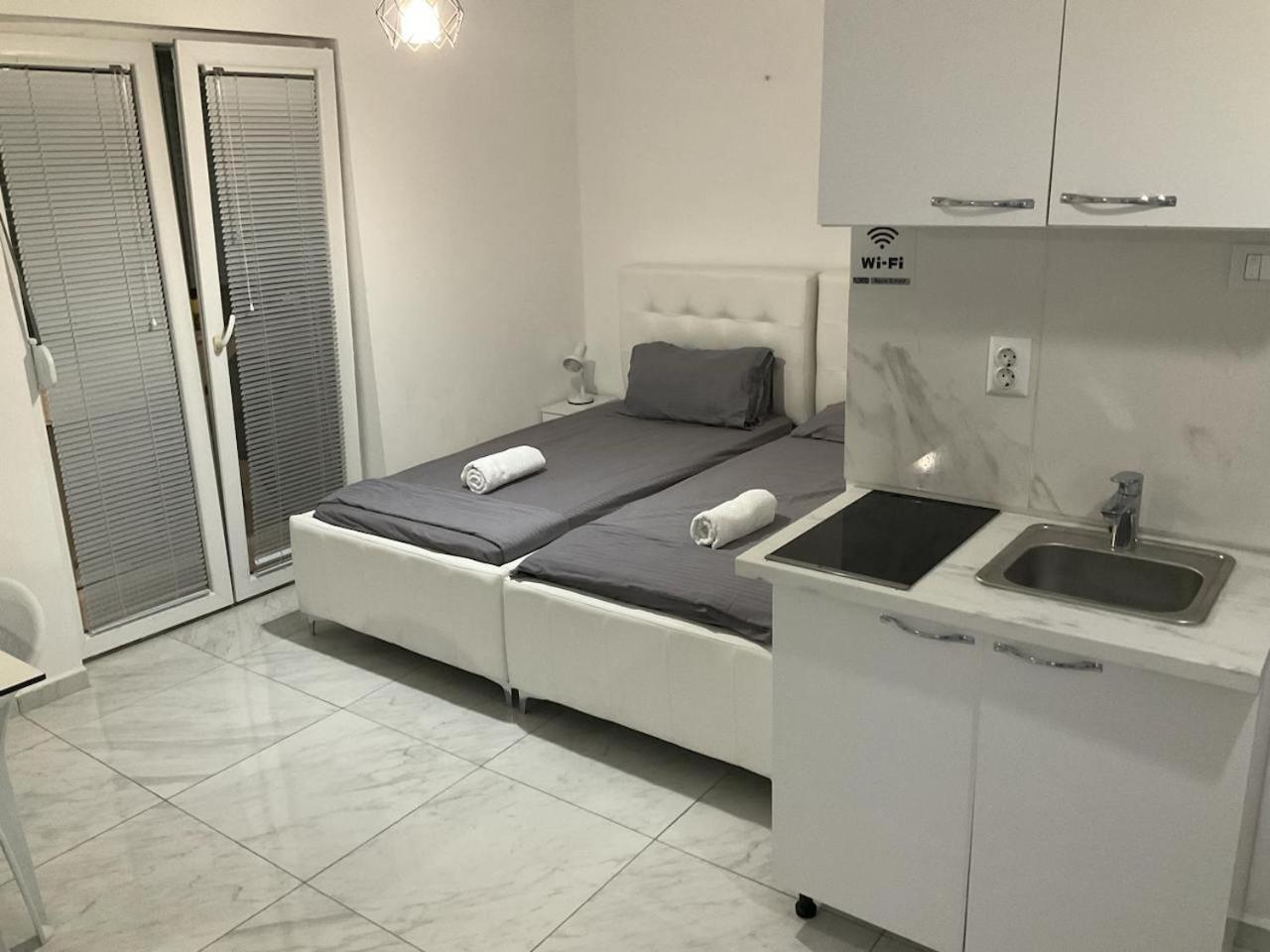 Golem Apartment 外观 照片